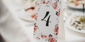 Beitragsbild des Blogbeitrags 18 kreative Tischnummern für die Hochzeit 
