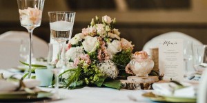 Beitragsbild des Blogbeitrags Grüne Hochzeit: Greenery trifft auf rustikales Vintagedesign