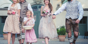 Beitragsbild des Blogbeitrags Brautstyling in Tracht – Ideen für moderne Dirndl-Bräute