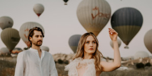 Beitragsbild des Blogbeitrags Mega After Wedding Shooting mit Heißluftballons 