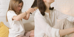 Beitragsbild des Blogbeitrags Die 10 besten Bürsten: Expertentipps für die Haare der Braut
