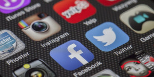 Beitragsbild des Blogbeitrags How to … Selbstvermarktung mit Social Media – Teil 2