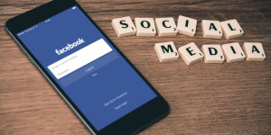 Beitragsbild des Blogbeitrags How to … Selbstvermarktung für Schauspieler:innen mit Social Media