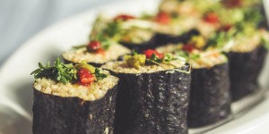 Beitragsbild des Blogbeitrags Quinoa Sushi – gesund, köstlich und mit Suchtfaktor!