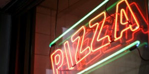 Beitragsbild des Blogbeitrags Rezept // Pizza nach neapolitanischer Art 
