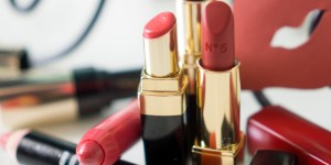 Beitragsbild des Blogbeitrags Lippenstift-Guide: Welches Rot steht dir?