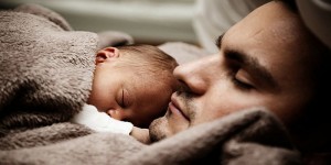 Beitragsbild des Blogbeitrags Der Papamonat mit Rechtsanspruch kommt – was das für Unternehmen bedeutet