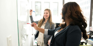 Beitragsbild des Blogbeitrags Der neue Arbeitsweg ist agil | Blick in die Praxis beim Corporate Culture Jam Day