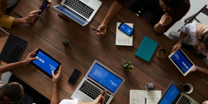 Beitragsbild des Blogbeitrags Distributed cognition theory | Die Theorie der geteilten Kognitionen im modernen Lernen