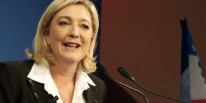 Beitragsbild des Blogbeitrags Le Pen will die EU zerstören. Ja, das hat sie so gesagt.