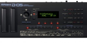 Beitragsbild des Blogbeitrags The Roland D-05 Linear Synthesizer Is Here – The Iconic Digital Synth From The 80s Is Back In The Boutique Format