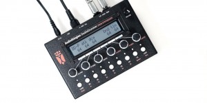 Beitragsbild des Blogbeitrags Audiothingies DoubleDrummer Is A New Compact & Affordable 12-Voice Drum Synth / Sample Player 