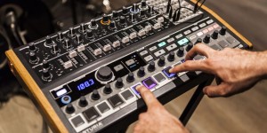 Beitragsbild des Blogbeitrags The New MiniBrute 2S Is A Powerful Semi-Modular Analog Synth & Advanced Sequencer In One Device 