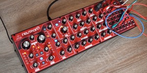 Beitragsbild des Blogbeitrags 3 New Sound Bites From The BEHRINGER Neutron Semi-Modular Analog Synthesizer