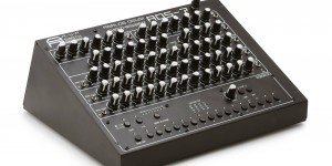 Beitragsbild des Blogbeitrags AVP Synth ADS-7 Analog Drum Synthesizer – New Photos Released!
