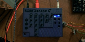 Beitragsbild des Blogbeitrags Dark Arcade Is A 4-Voice Hybrid Synthesizer With Karplus-Strong Synthesis For Just $120 USD! 