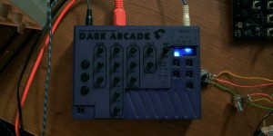 Beitragsbild des Blogbeitrags Dark Arcade Is A 4-Voice Hybrid Synthesizer With Karplus-Strong Synthesis For Just $120 USD!