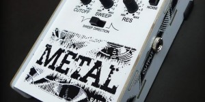 Beitragsbild des Blogbeitrags Rakit Metal Is A New Noise Percussion Synthesizer In A Small Box! 