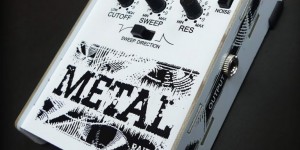 Beitragsbild des Blogbeitrags Rakit Metal Is A New Noise Percussion Synthesizer In A Small Box!