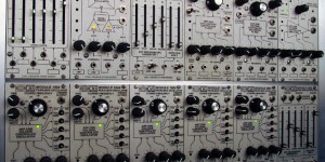 Beitragsbild des Blogbeitrags Discrete Synthesizers CMS System Is A Replica Of The ARP 2500 For Eurorack