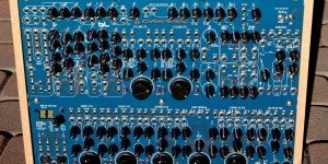 Beitragsbild des Blogbeitrags BLM 7200 Is A Modular Synthesizer That Pays Tribute To The ARP 2600