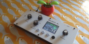 Beitragsbild des Blogbeitrags Mister M, A Portable Bi-Timbral Wave Player With Built-In Sound Design Features