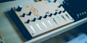 Beitragsbild des Blogbeitrags Otem Rellik Cirrus Is A Unique Poly FM Touch Synthesizer But It Is Already Sold Out