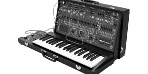 Beitragsbild des Blogbeitrags Korg ARP 2600 Mini, Photos From Guitar Center Show A Smaller Version (Leak?)
