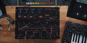 Beitragsbild des Blogbeitrags Behringer Shares Part 3 Of His 2600 Synth Preview With A Detailed First Look & Sound Demo