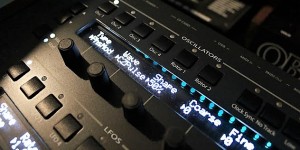 Beitragsbild des Blogbeitrags John Bowen Solaris V2.0 Adds Yamaha DX Style FM – & Casio CZ Phase Distortion Synthesis 