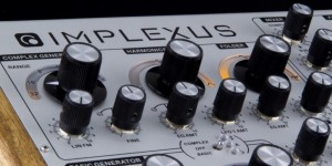 Beitragsbild des Blogbeitrags Majella Audio Teases Implexus, Desktop Synthesizer With East & West Coast Features