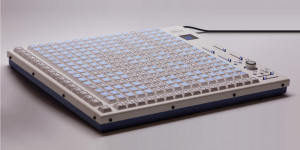 Beitragsbild des Blogbeitrags midiphy MatriX, Mechanical Grid Controller For The SEQ v4 Sequencer & LoopA Looper