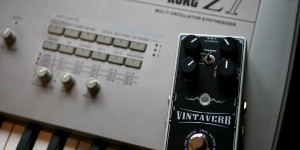 Beitragsbild des Blogbeitrags Donner Vintaverb Review, Stereo Reverb Pedal For 50€ 