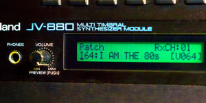 Beitragsbild des Blogbeitrags Roland JV-880, Multi-Timbral Synthesizer Module Demo 