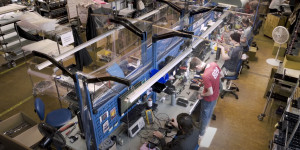 Beitragsbild des Blogbeitrags Daniel Fishers Behind The Scenes Tour Of The Moog Factory