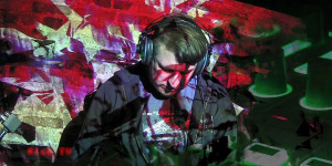 Beitragsbild des Blogbeitrags Moogulator experimental Synth live performance (lsb_TV)