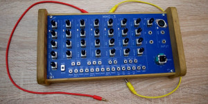 Beitragsbild des Blogbeitrags Nozoïd MMO-3 Synthesizer review, west coast & FM synthesis refreshingly different