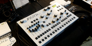 Beitragsbild des Blogbeitrags Superbooth 21: Modor Music DR-2 drum Synthesizer first look