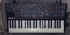 Beitragsbild des Blogbeitrags Limbic Bits Mountains, new patch library for Sequential Take 5 poly synth