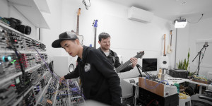 Beitragsbild des Blogbeitrags How a heavy electric guitar sounds through a modular Synthesizer