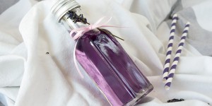 Beitragsbild des Blogbeitrags Lavendelsirup – fructosefrei