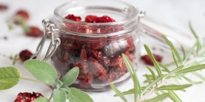 Beitragsbild des Blogbeitrags Getrocknete Rotwein Tomaten – Secret Urban Garden 