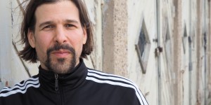 Beitragsbild des Blogbeitrags „Sie sollten es einfach so ins Netz stellen für alle, wenn sie schon immer so großspurig über Freiheit, Demokratie und Gleichberechtigung palavern, die Großverdiener.“ 