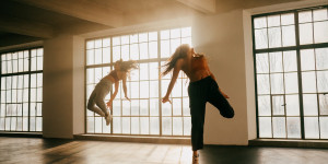 Beitragsbild des Blogbeitrags Elevate – Potpourri Dance 