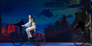Beitragsbild des Blogbeitrags Der Schuh des Manitu – Salzburger Landestheater