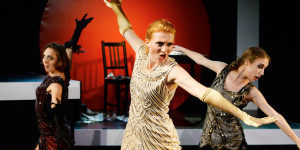 Beitragsbild des Blogbeitrags Tanz auf dem Vulkan – Teamtheater München