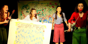 Beitragsbild des Blogbeitrags Als die Farben aus der Reihe tanzten – Schauspielhaus Salzburg