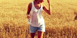 Beitragsbild des Blogbeitrags One day baby…wirst du Mama sein. Was ich meiner schwangeren, besten Freundin gerne sagen würde. Über Veränderungen, Freundschaften und das große Glück Mama sein zu dürfen.