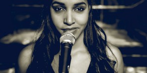 Beitragsbild des Blogbeitrags MS EUROPA 2 UNPLUGGED: Cassandra Steen
