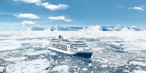 Beitragsbild des Blogbeitrags Grönland erleben mit der HANSEATIC nature: Expeditionen jenseits des Nordpolarkreises 